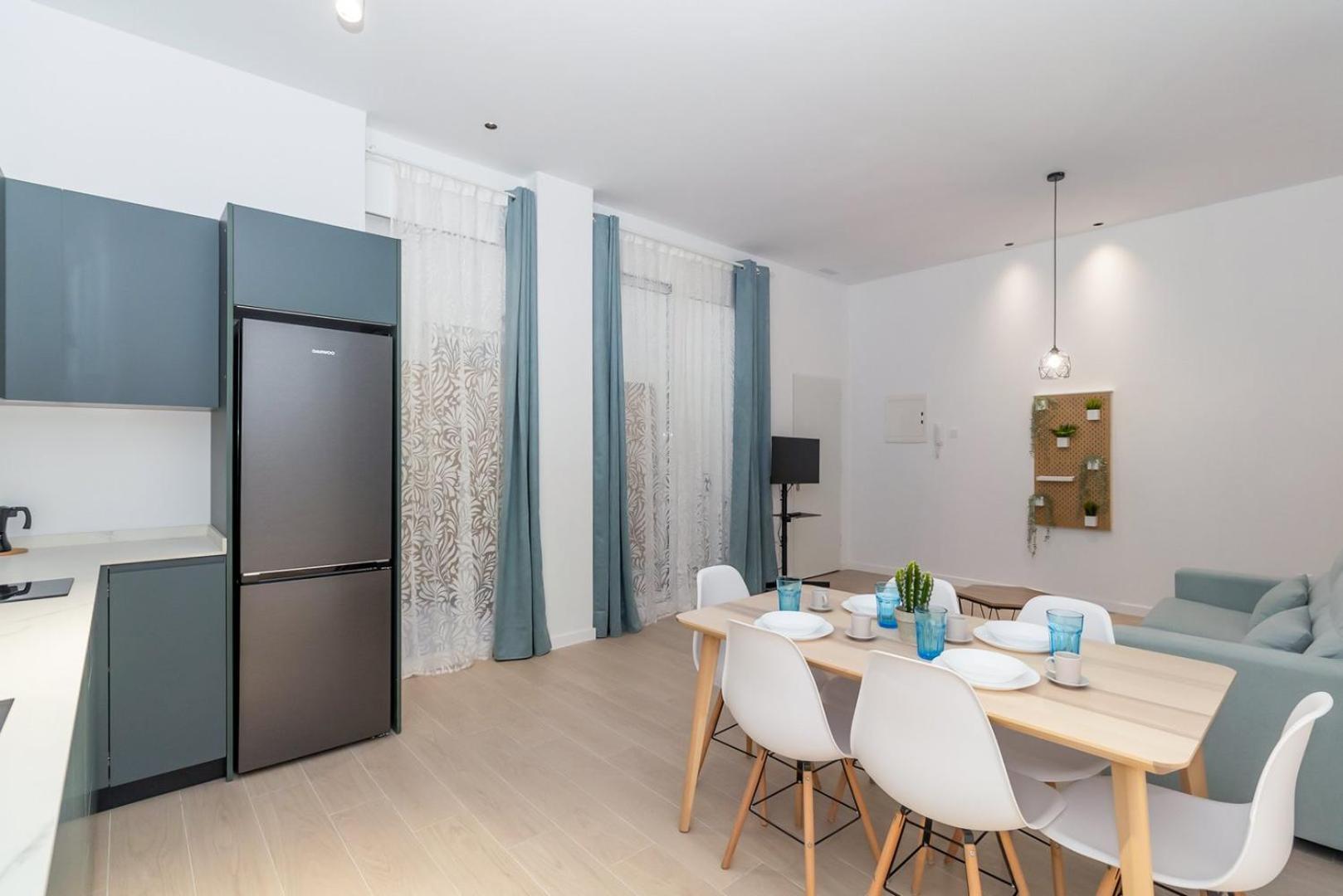 Guestready - Valencia'S Vibrant Malvarrosa Bagian luar foto